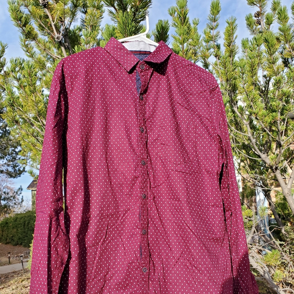 Medium Craft Flow Button Up Shirt (Red)